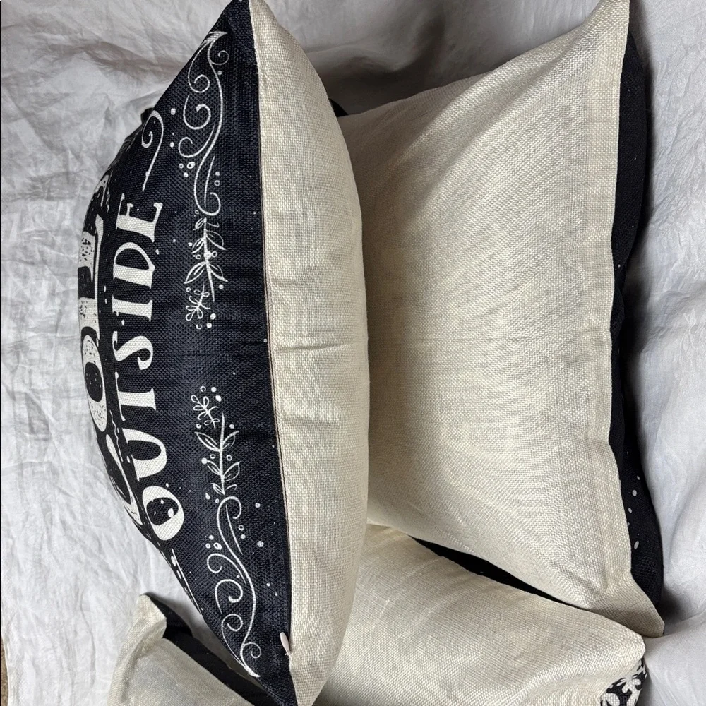 Black/White Decorative Accent Pillows/Set of 4